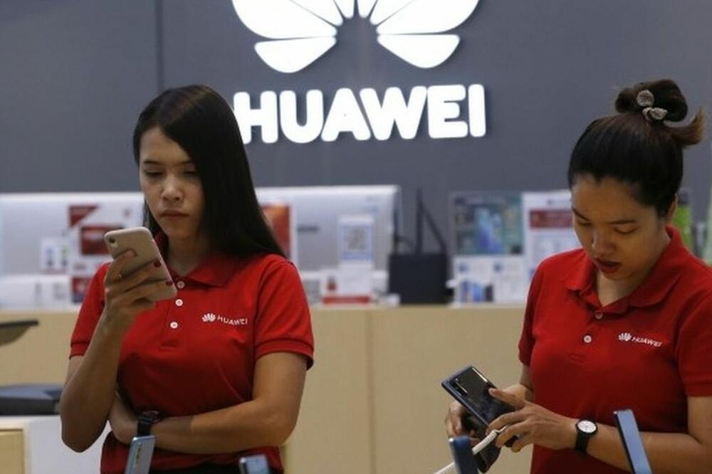 Da li će sada manje ljudi kupovati Huavej telefone, Foto: BBC