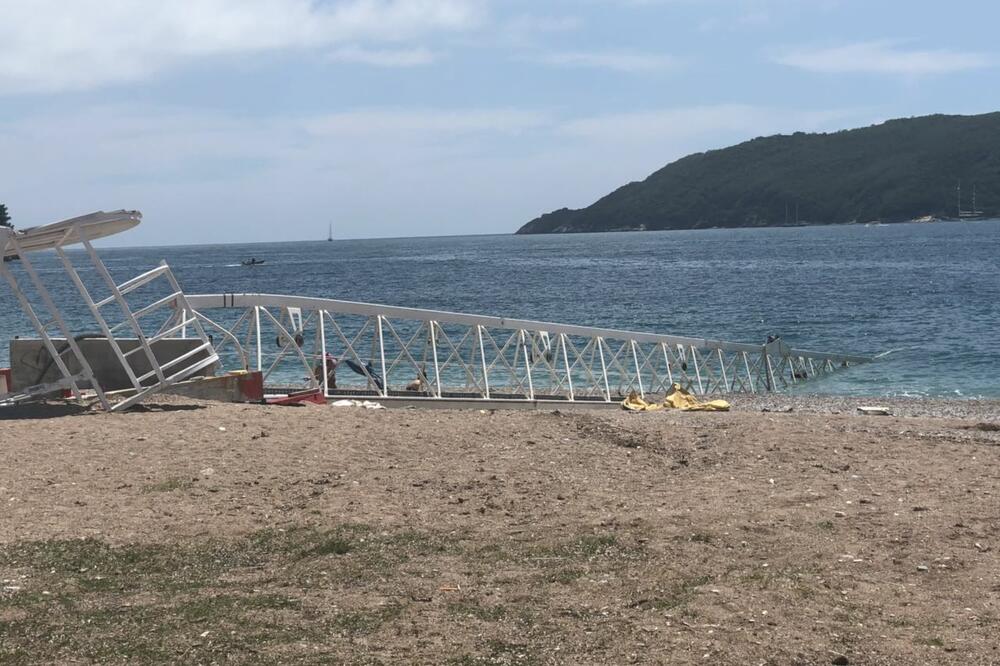 Bandži skakaonica na Slovenskoj plaži, Foto: Vuk Lajović