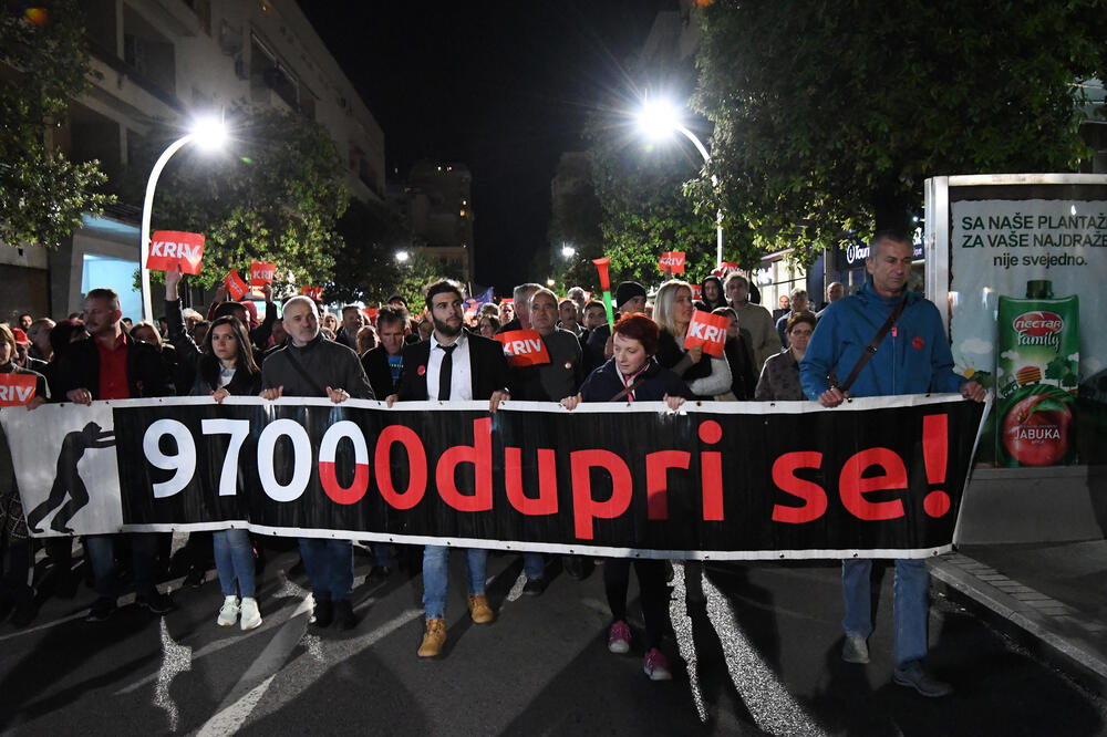 Sa "Odupri se" protesta, Foto: Savo Prelević