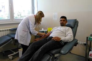 Članovi Kluba “Romi Nikšića” dali krv