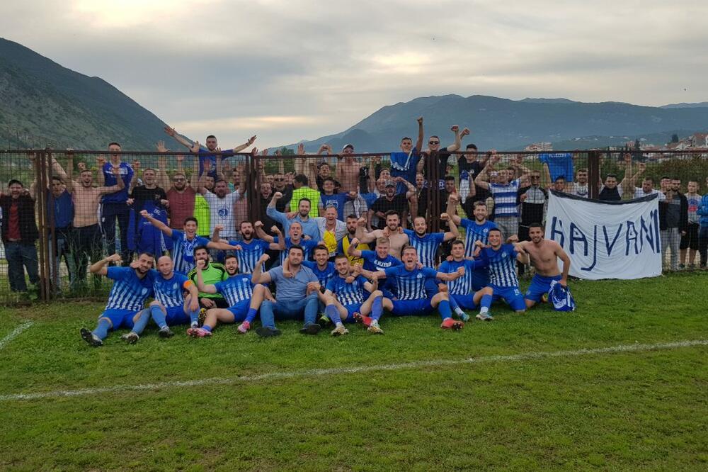 Slavlje igrača i navijača Jezera, Foto: Privatna arhiva