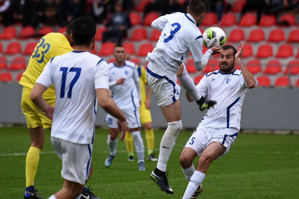 Dečić će i naredne sezone igrati u Drugoj ligi, Foto: Boris Pejović