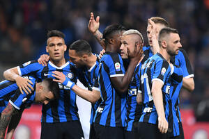 Liga šampiona u crno-plavom: Inter i Atalanta slave, "rosoneri" u...