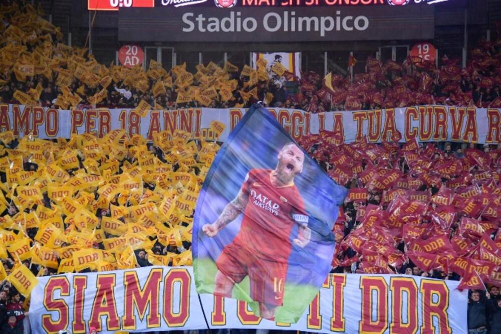 Navijači Rome su dostojno ispratili kapitena, Foto: AS Roma