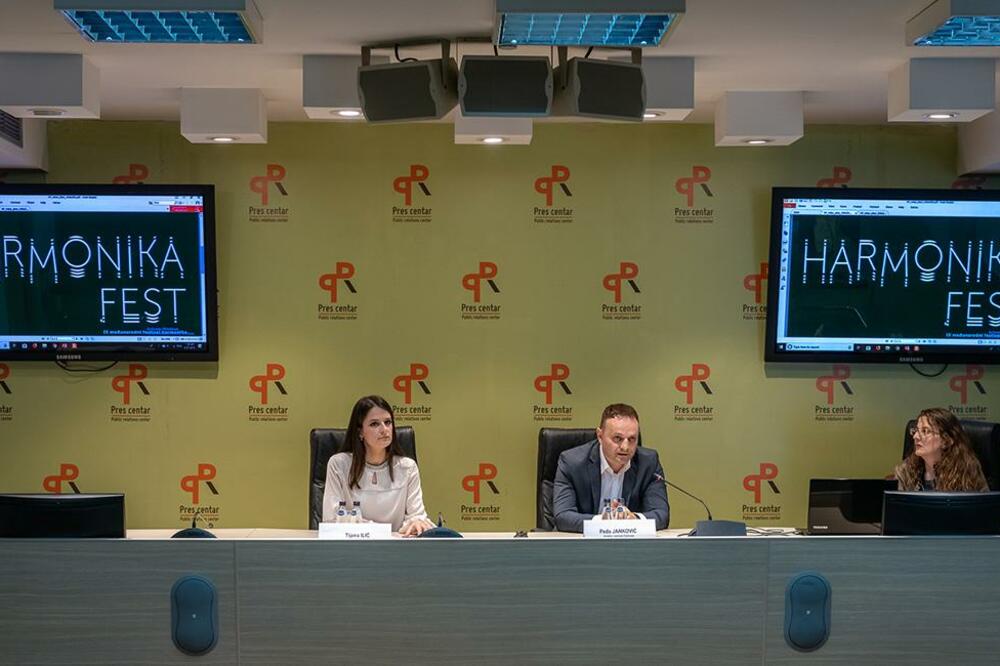 Sa presa, Foto: PR Centar