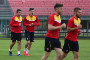 Foto priča: Pogledajte prvi trening fudbalske reprezentacije