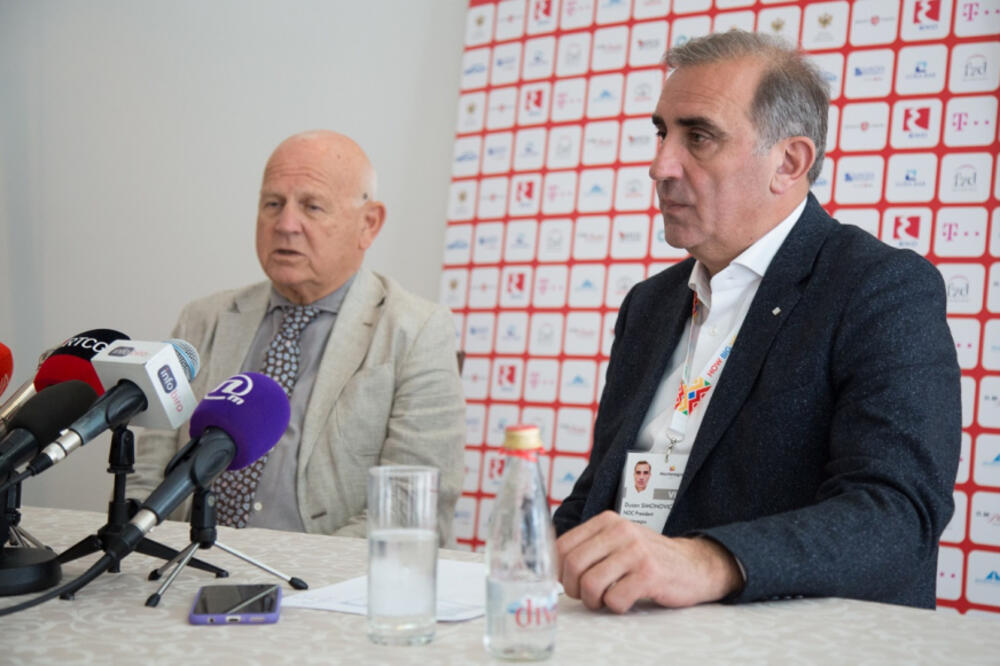 Janez Kocijančič i Dušan Simonović na današnjoj konferenciji za novinare