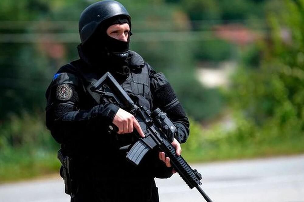Pripadnik kosovske policije, Foto: GETTY IMAGES