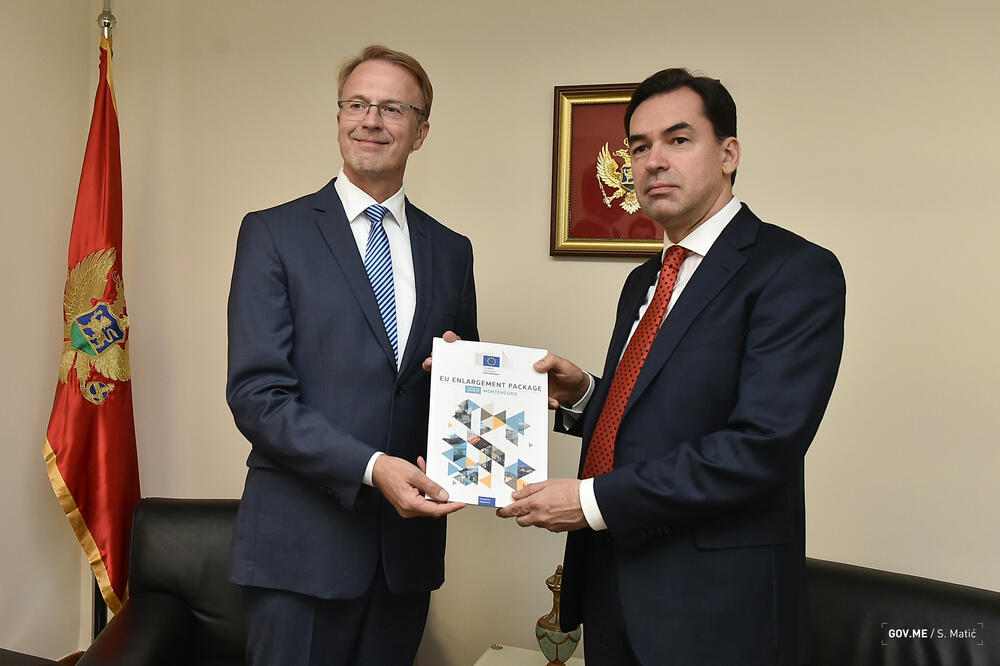 Pažin prima Izvještaj od Orava, Foto: Saša Matić/gov.me