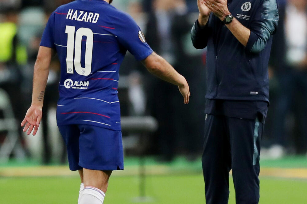 Eden Azar i Mauricio Sari, Foto: Reuters