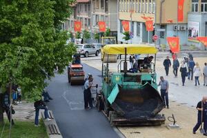Glavnu ulicu u Pljevljima renoviraju skoro godinu