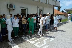 Zaposleni u Bolnici Meljine danas nastavili protest
