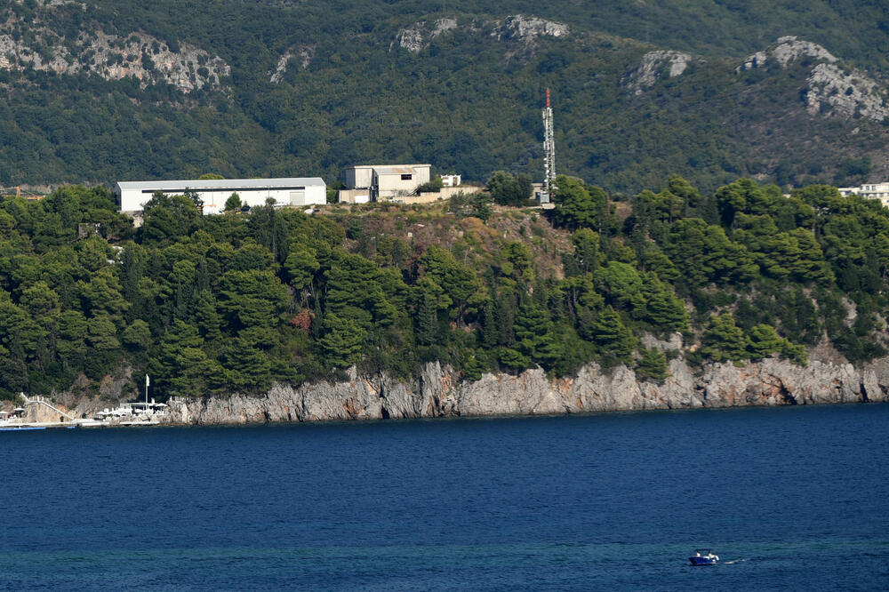 Postrojenje na Zavali propada, Foto: Boris Pejović