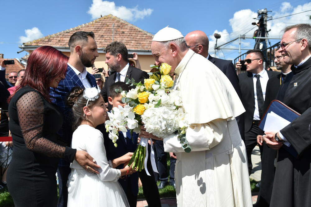 Papa u Rumuniji, Foto: Reuters