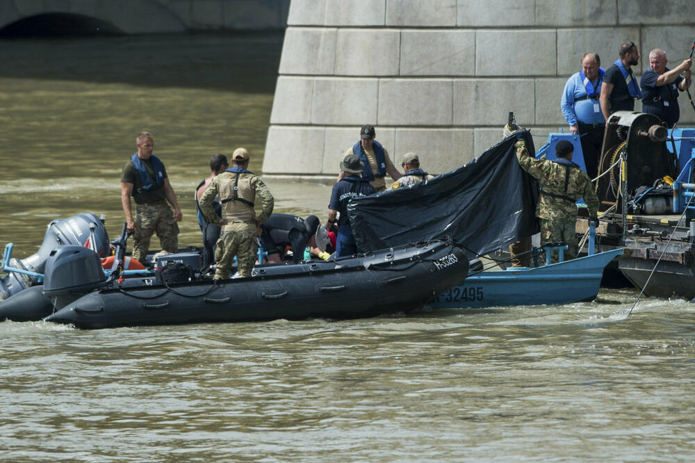 Spasioci na terenu, Foto: BETA/AP