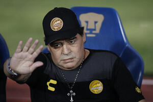 Maradona: Ako Mančester junajtedu treba trener, ja sam čovjek za to
