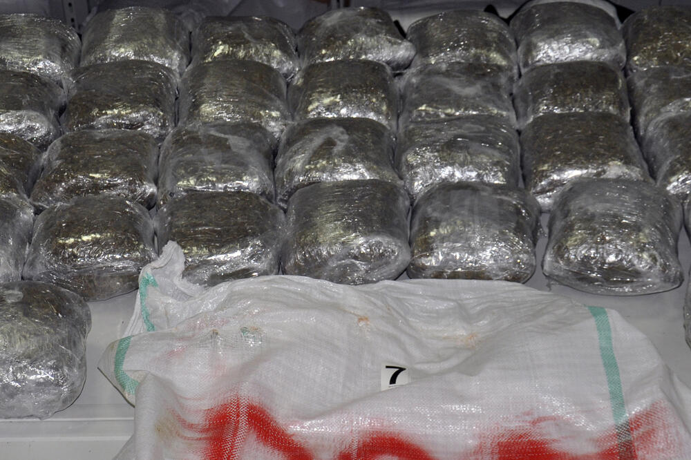 Pronađena droga, Foto: Uprava policije
