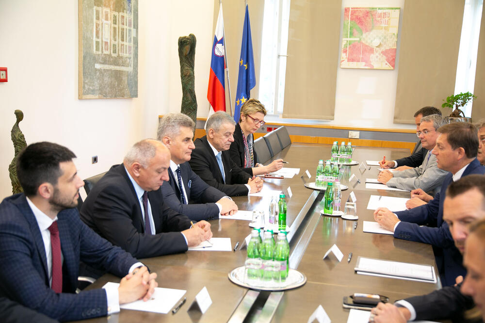 Sa sastanka, Foto: Igor Šljivančanin