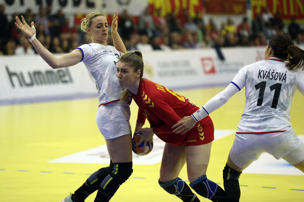 Ema Ramusović na meču sa Češkom, Foto: Filip Roganović