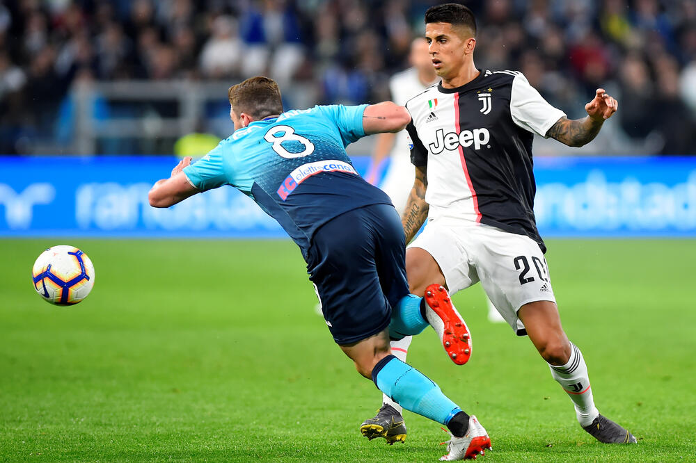 Pep Gvardiola obožava bekove: Žoao Kanselo, Foto: MASSIMO PINCA/Reuters