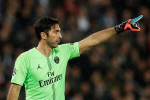 Barselona hoće Bufona