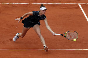 Vondrušova i Barti u finalu Rolan Garosa