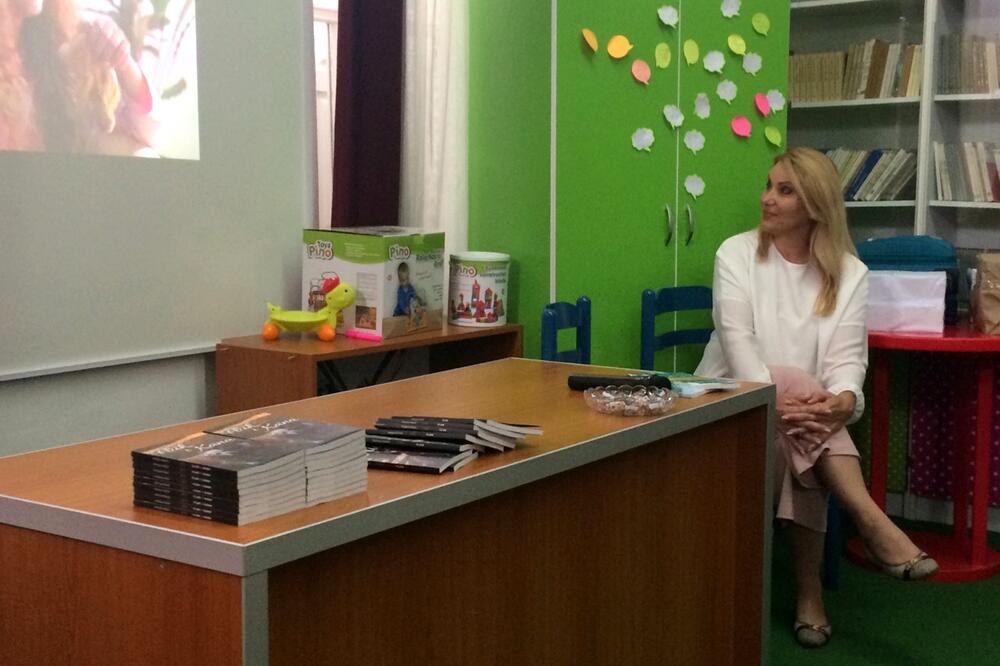 Sa promocije romana, Foto: Privatna arhiva