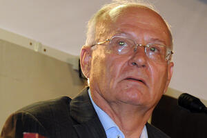 Grahovac: Đukanović i Vučić nisu državnici, već vladari