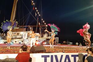 Pogledajte atmosferu sa karnevala u Tivtu: Grupa "Brazil Bahia...