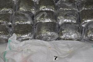 Policija identifikovala i traga za osumnjičenim za krijumčarenje...