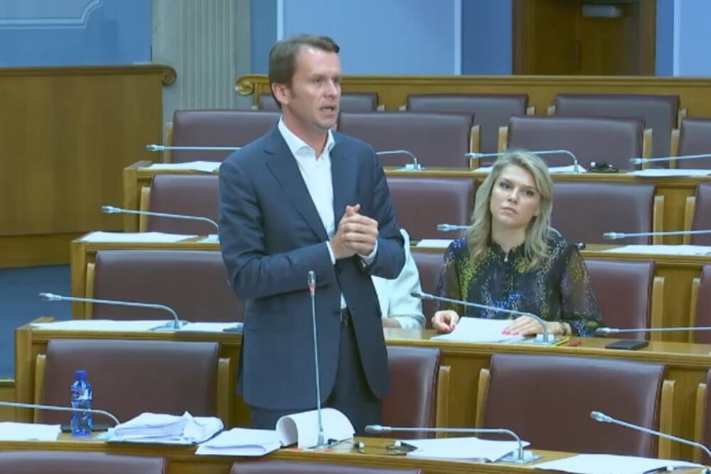 Raško Konjević danas u Skupštini, Foto: Screenshot