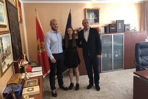 Carević nagradio Bojanu Gojković