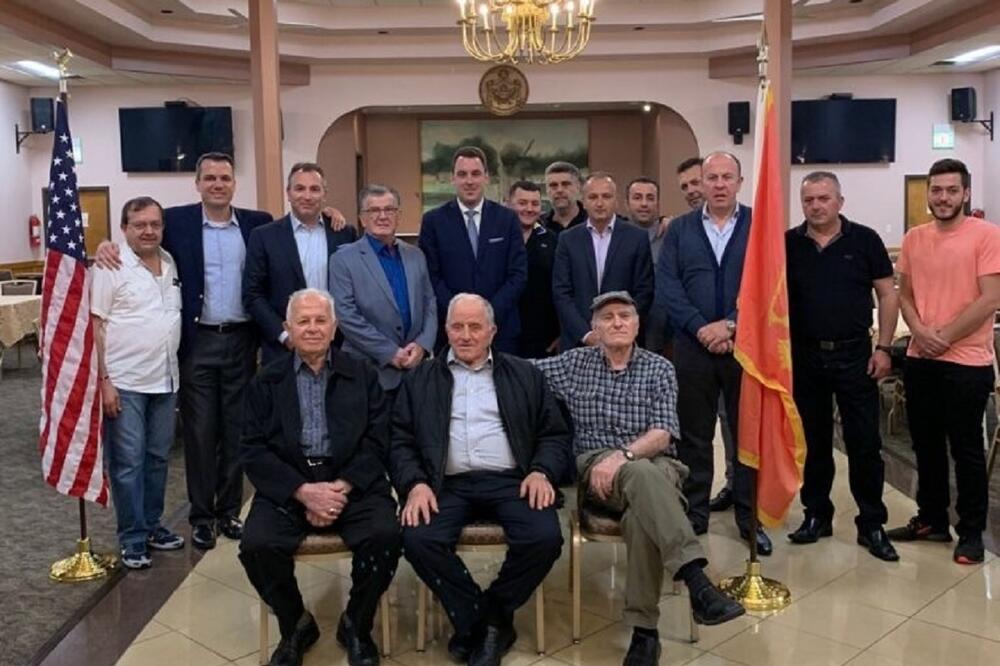 Ivan Vuković sa dijasporom u Čikagu, Foto: Glavni grad