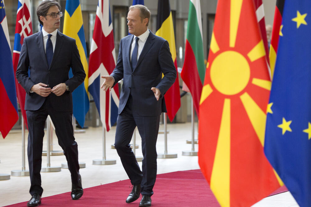 EU ne želi da uvozi nestabilnost: Tusk i Pendarovski, Foto: Beta-AP