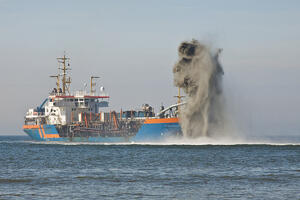 Napadnut norveški tanker, sumnja se da je pogođen torpedom