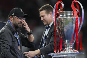 Pogledajte kako je prošlo šest minuta Klopovog slavlja nakon finala