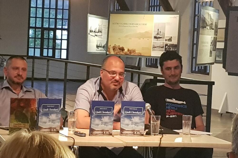 Sa promocije, Foto: Radiotivat.com