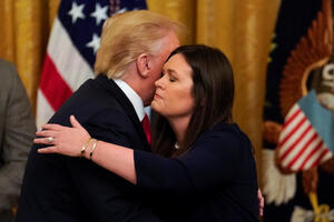 Sara Senders napušta Bijelu kuću