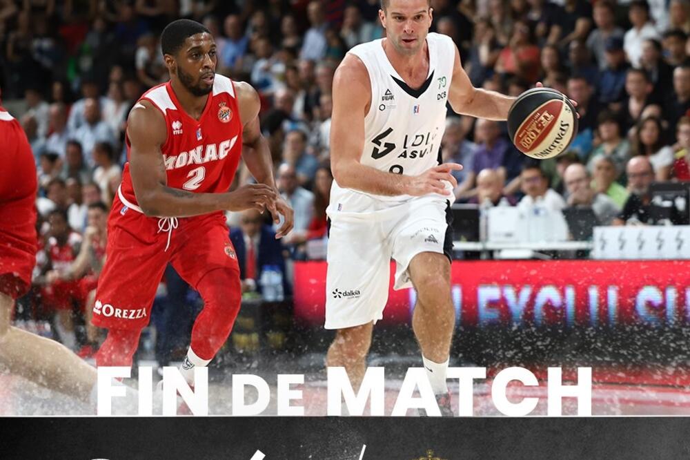 Manstas Kalnijetis (Asvel) na utakmici sa Monakom, Foto: LDLC Asvel