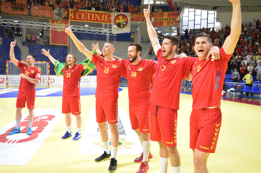 Slavlje crnogorskih rukometaša u "Morači", Foto: Zoran Đurić