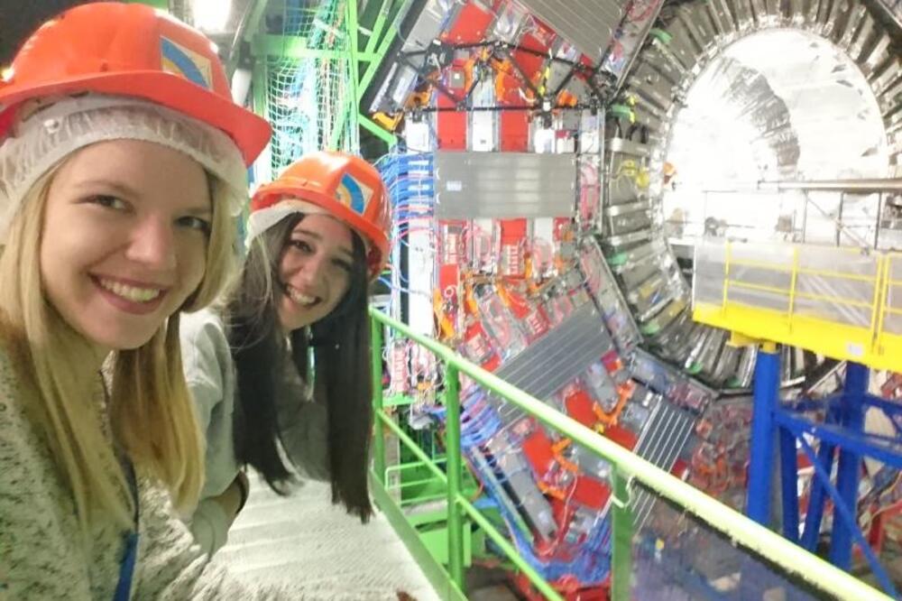 Mijušković i Bubanja pored CMS, Foto: Privatna arhiva