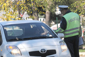 Za smještaj policajaca 303 hiljade