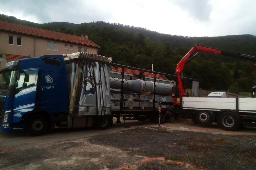 Isporuka materijala, Foto: Jadranka Ćetković