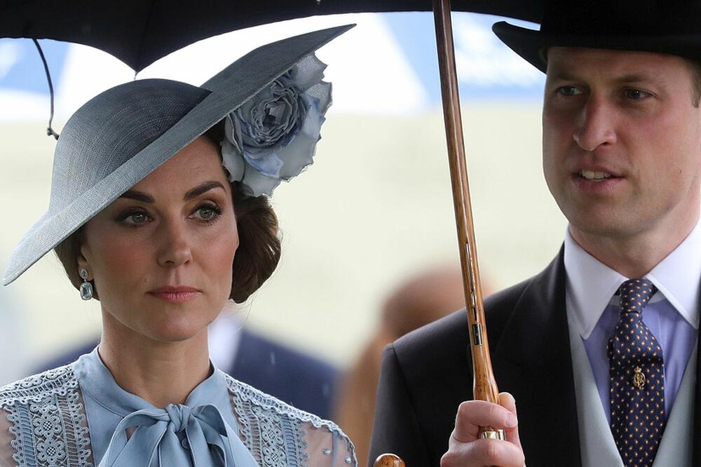 Kraljevski par poželeo brz oporavak povređenoj ženi koja se zove Ajrin, Foto: Chris Jackson