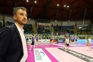 Preminuo španski odbojkaš i trener Migel Anhel Falaska