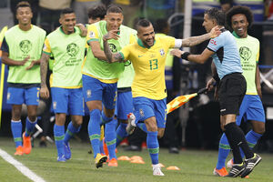 Samba Brazila protiv Perua, prošla i Venecuela