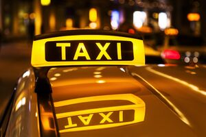 Maloljetnik osumnjičen za pljačku taksiste