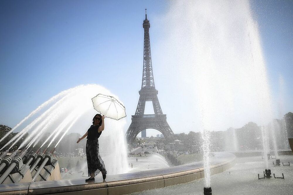 Širom Pariza postavljene su privremene fontane, Foto: Getty Images
