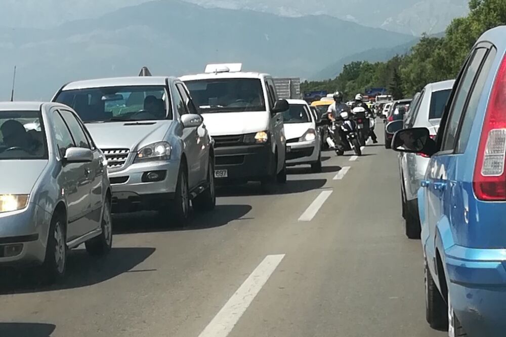 Gužve na putevima posljednjih dana, Foto: URA