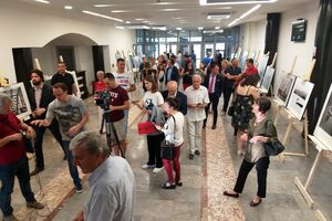 U Nikšiću otvorena izložba fotografija u organizaciji Ambasade...